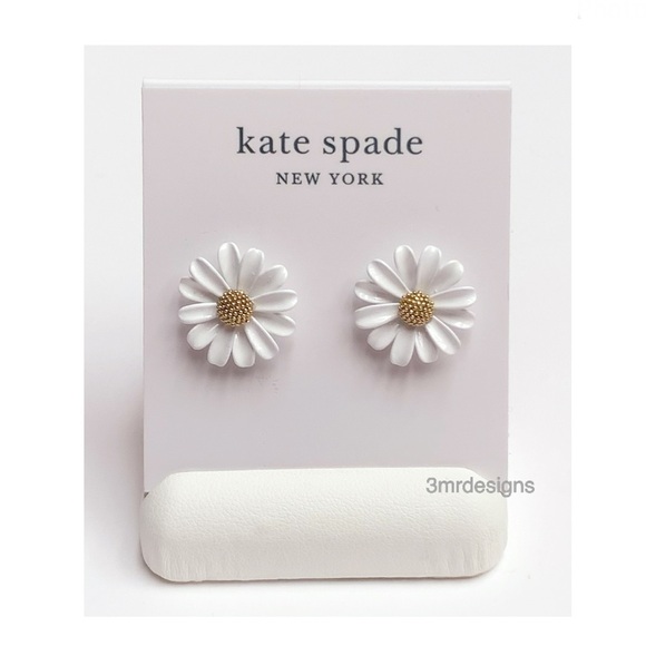 NWT Kate Spade ♠️INTO THE BLOOM 12-K Gold Plated Brass White Daisy Stud Earrings - Picture 5 of 5